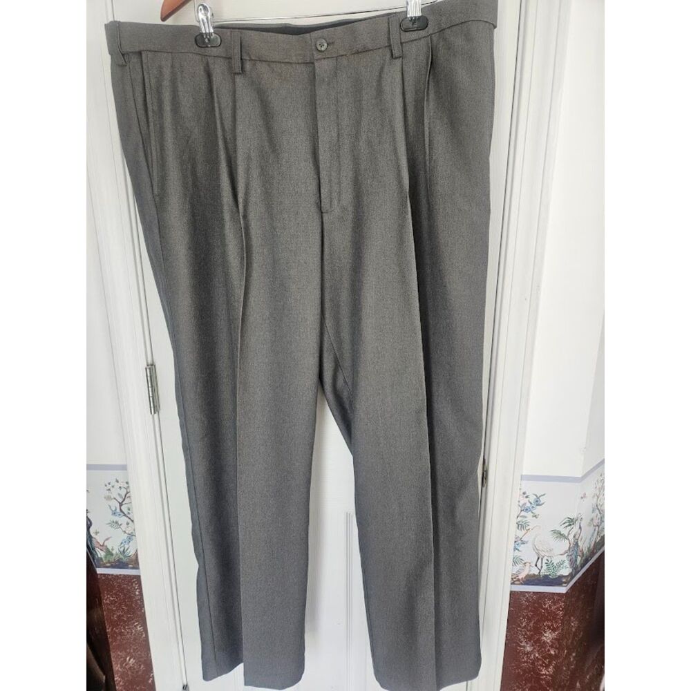 Men's Haggar dress pants, size 44x32